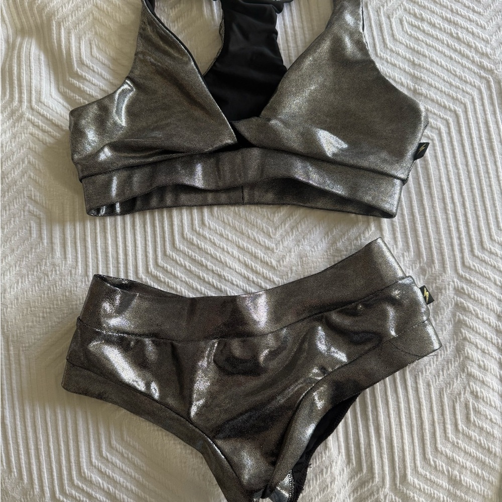 Cleo the Hurricane Silver Pole Dance Set Size XS